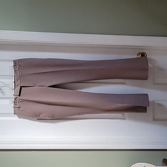 GAP Pants - GAP Cropped Flare Pants 👖 😍
